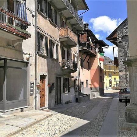 Apartamento Il Vicolo By Turistica Domodossola Exterior foto